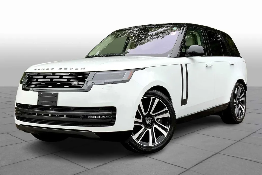 2023 Land Rover Range Rover SE photo 1