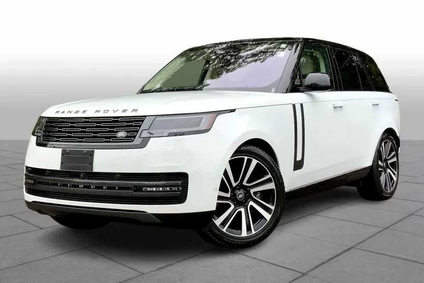2023 Land Rover Range Rover SE photo 1