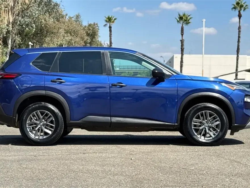 2023 Nissan Rogue S photo 1