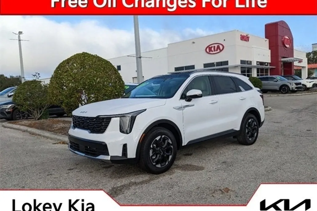 2025 Kia Sorento S photo 1