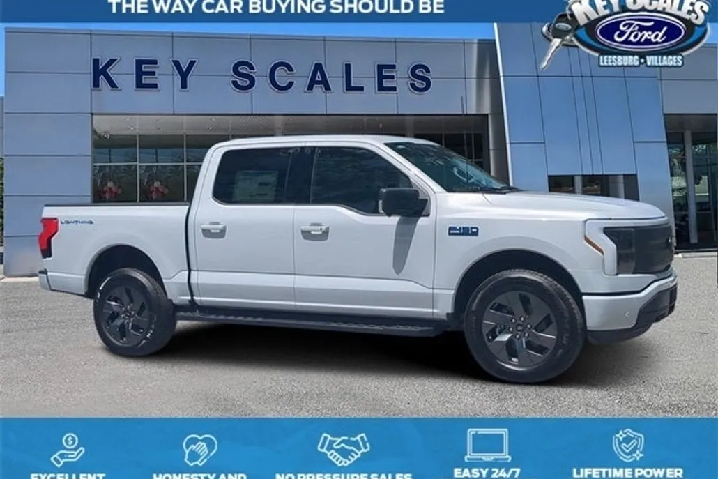 2025 Ford F-150 Lightning photo 1