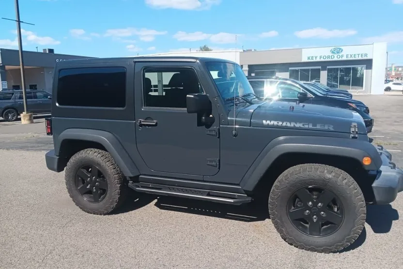 2017 Jeep Wrangler Sport photo 1