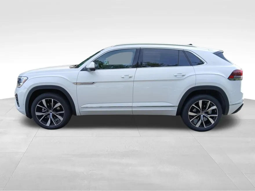 2026 Volkswagen Atlas Cross Sport SEL Premium R-Line photo 1