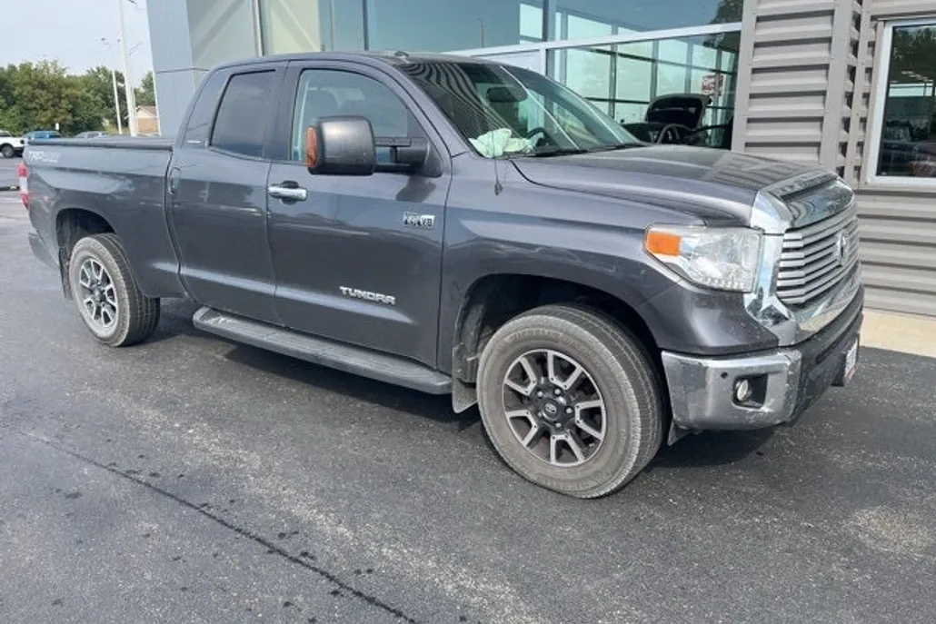 2016 Toyota Tundra Limited photo 1