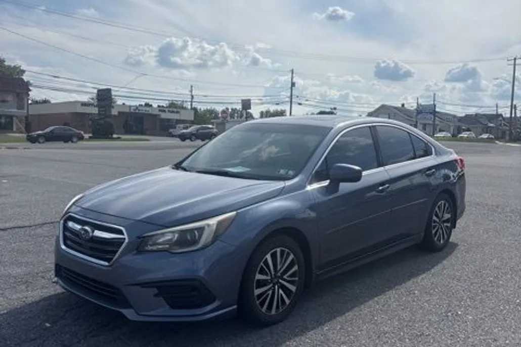 2018 Subaru Legacy 2.5i photo 1