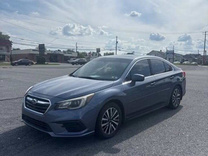 2018 Subaru Legacy 2.5i photo 1