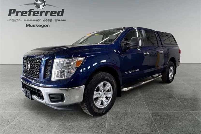 2019 Nissan Titan SV photo 1