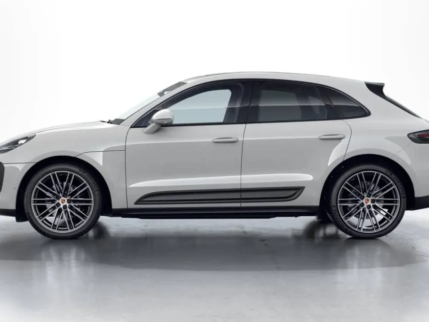 2026 Porsche Macan Base photo 1
