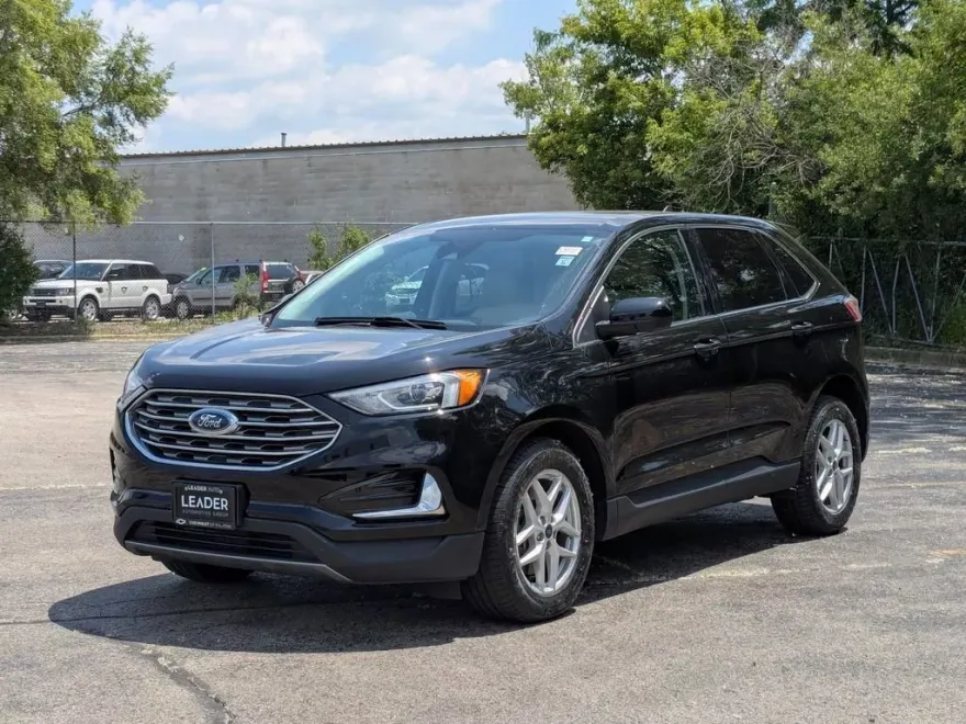 2022 Ford Edge SEL photo 1