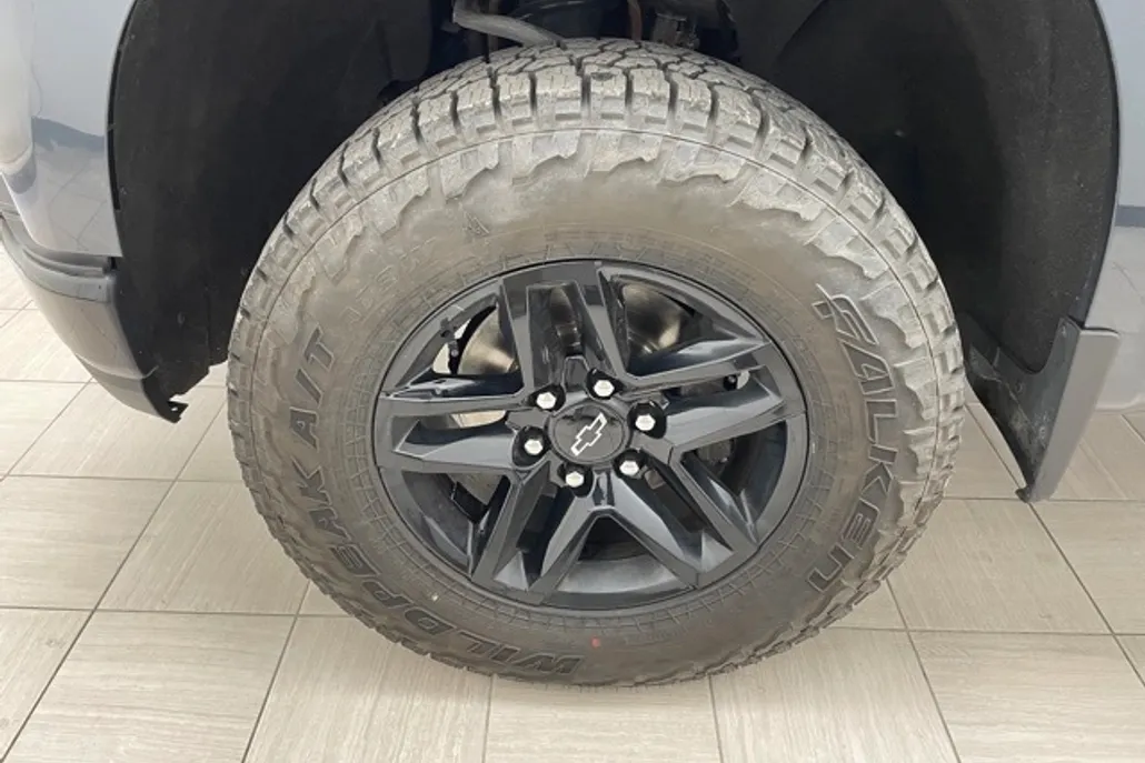 2019 Chevrolet Silverado Trail Boss Custom photo 1