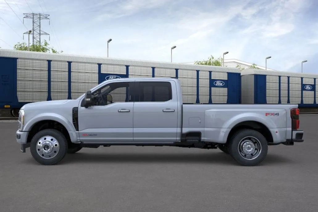 2026 Ford F-450 photo 1