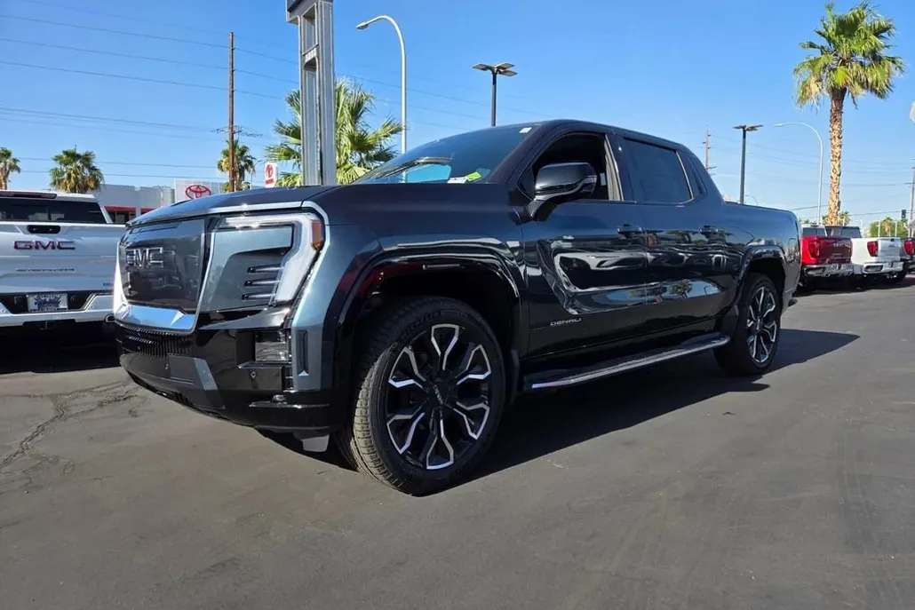 2025 Gmc Sierra EV Denali photo 1