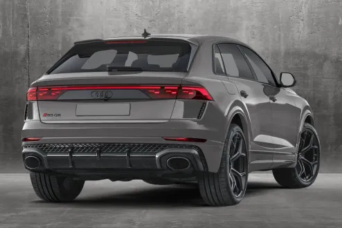 2025 Audi RS Q8 photo 2
