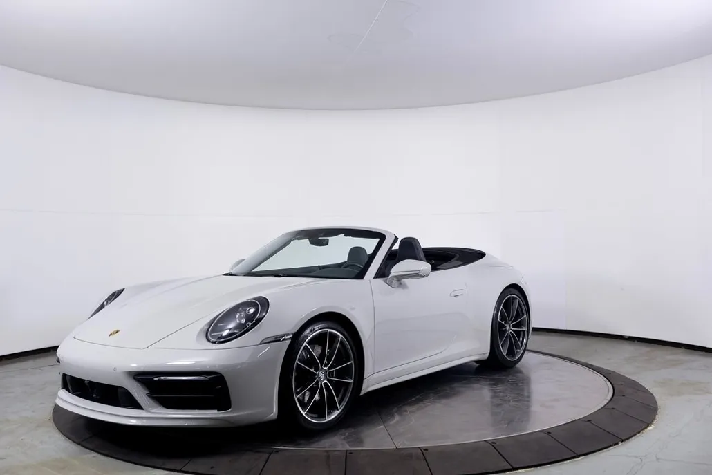2022 Porsche 911 4S photo 1