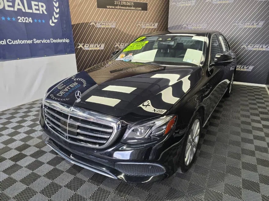 2017 Mercedes Benz E 300 4MATIC photo 1