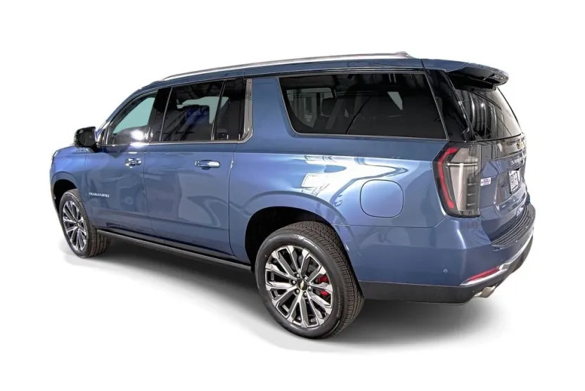 2025 Chevrolet Suburban High Country photo 1