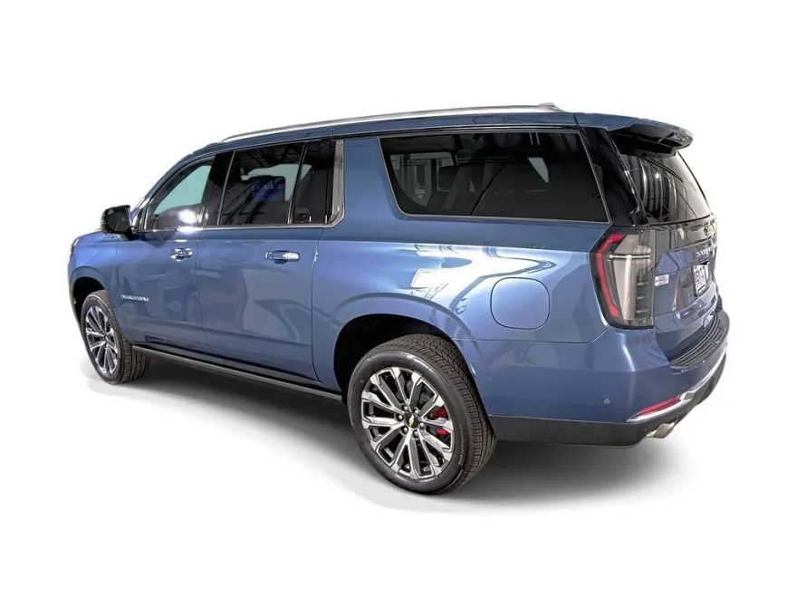 2025 Chevrolet Suburban High Country photo 1
