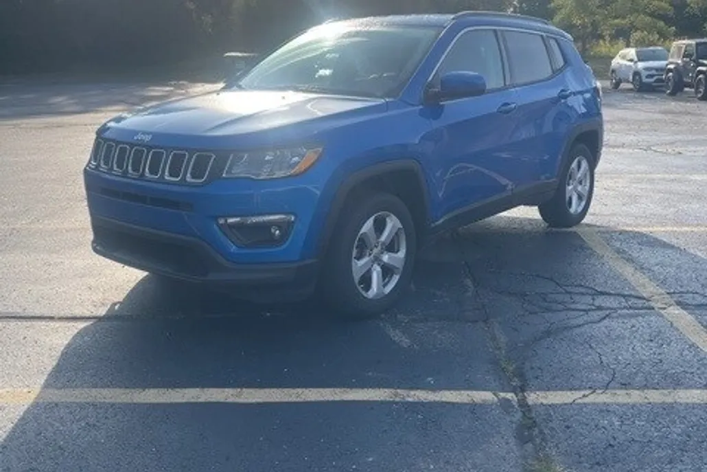 2018 Jeep Compass Latitude photo 1