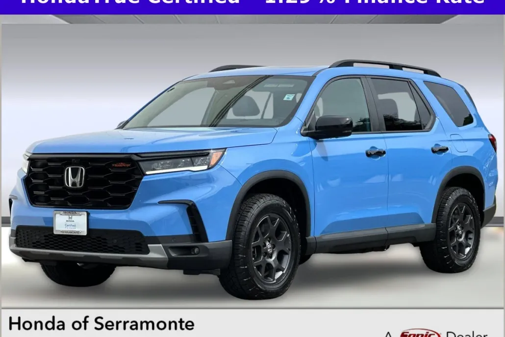 2025 Honda Pilot TrailSport photo 1