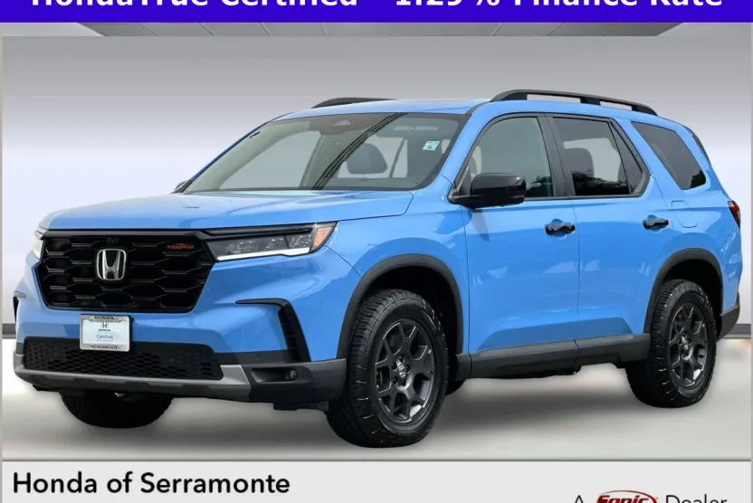 2025 Honda Pilot TrailSport photo 1