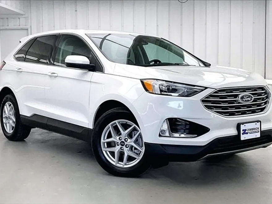 2022 Ford Edge SEL photo 1