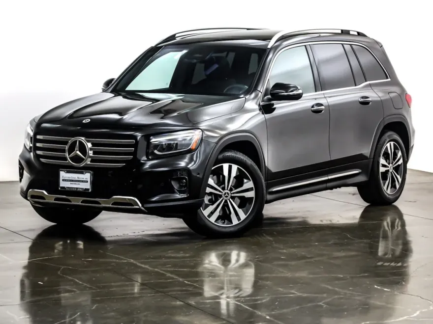 2025 Mercedes Benz GLB 250 photo 1