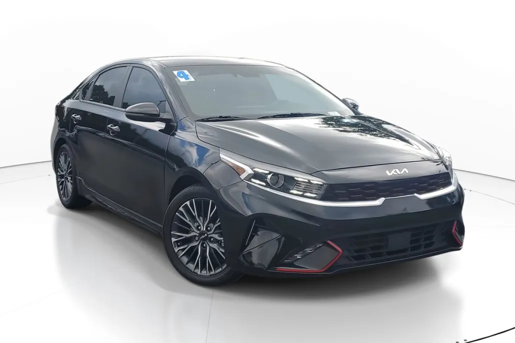 2024 Kia Forte GT-Line photo 1