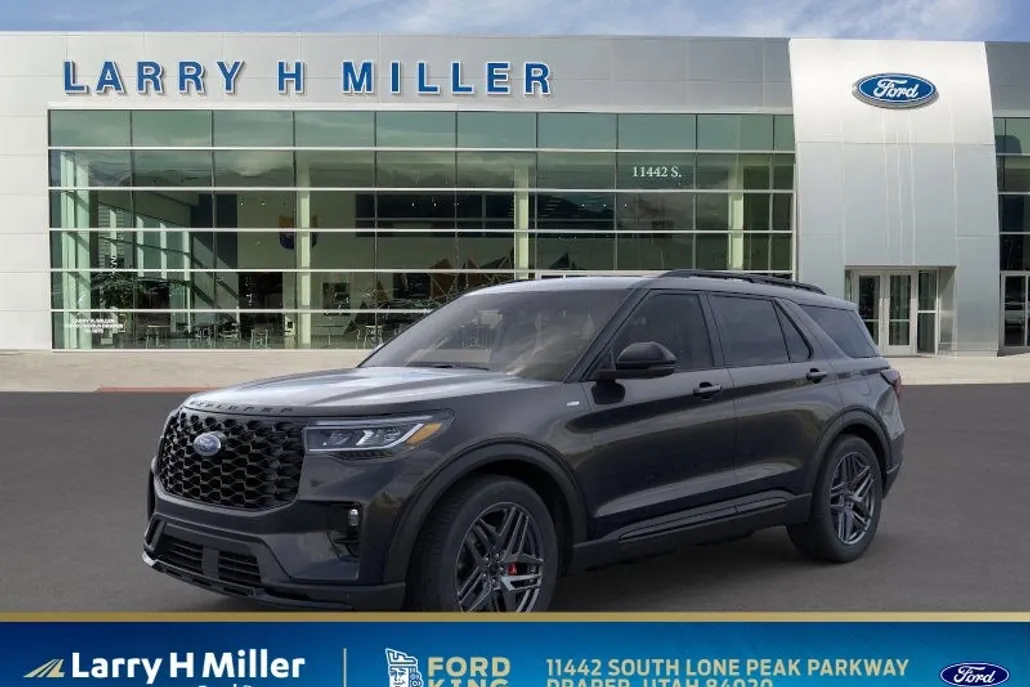 2025 Ford Explorer ST-Line photo 1