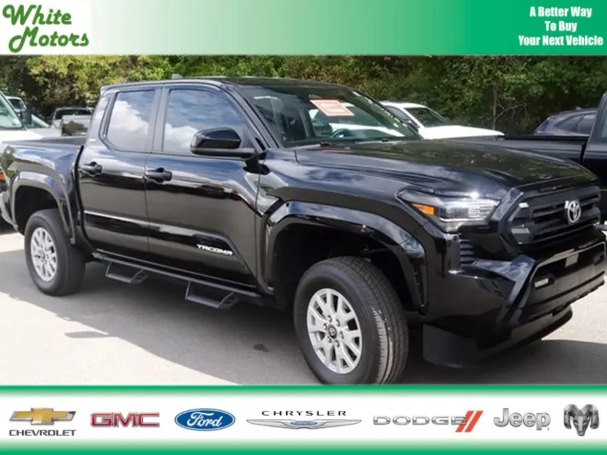 2024 Toyota Tacoma SR5 photo 1