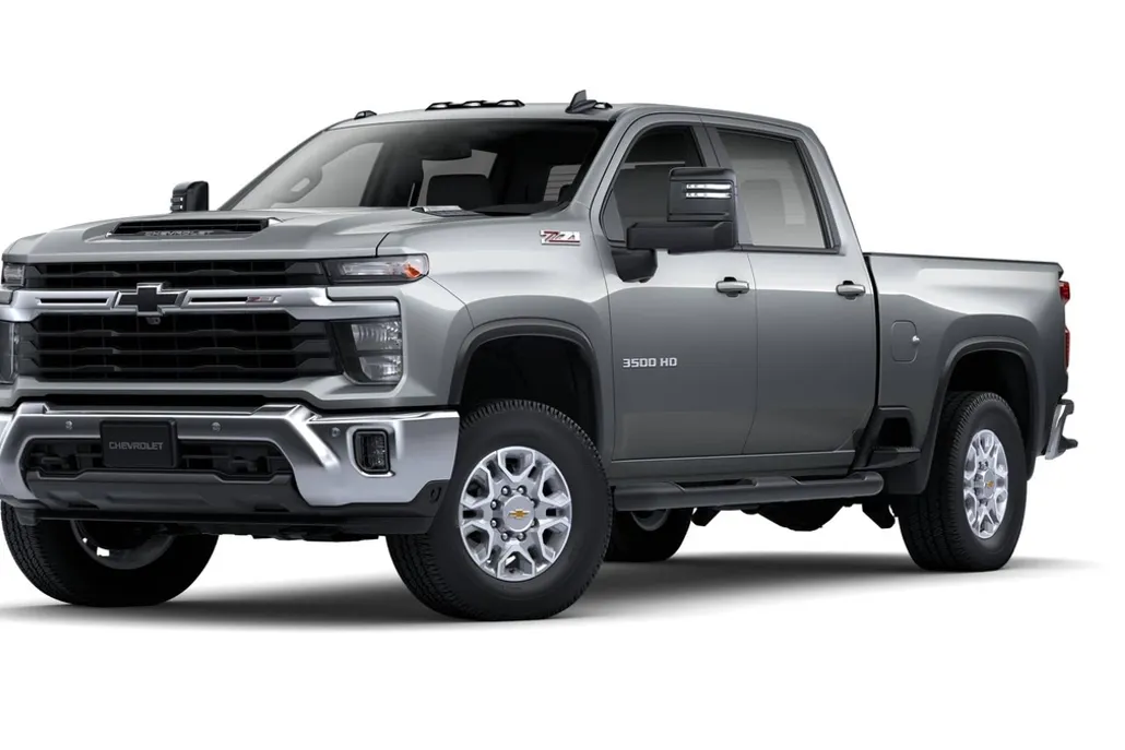 2025 Chevrolet Silverado 3500HD LT photo 1
