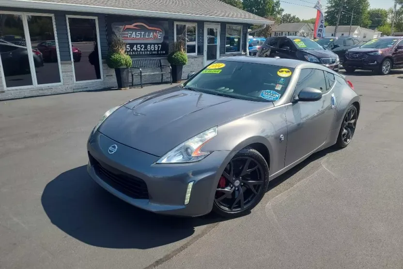 2014 Nissan 370Z Touring photo 1