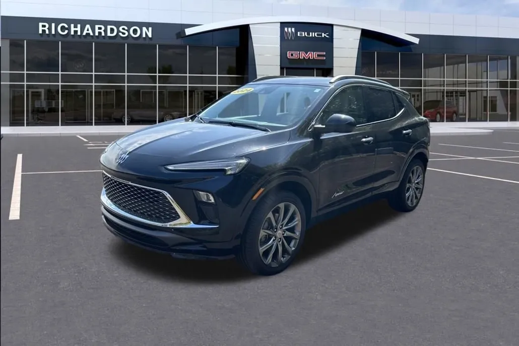 2024 Buick Encore GX Avenir photo 1