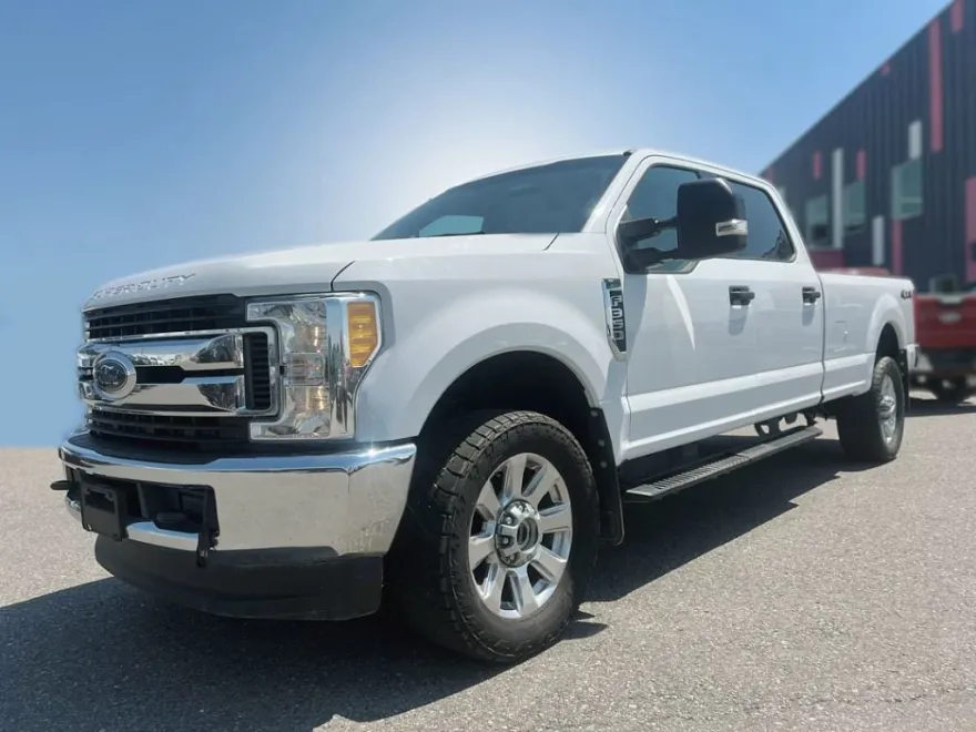 2017 Ford F-350 photo 1