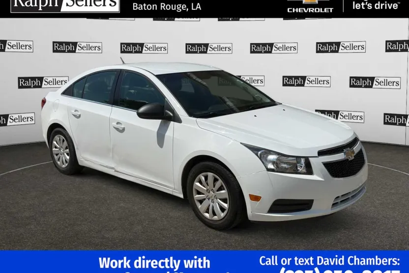 2011 Chevrolet Cruze LS photo 1