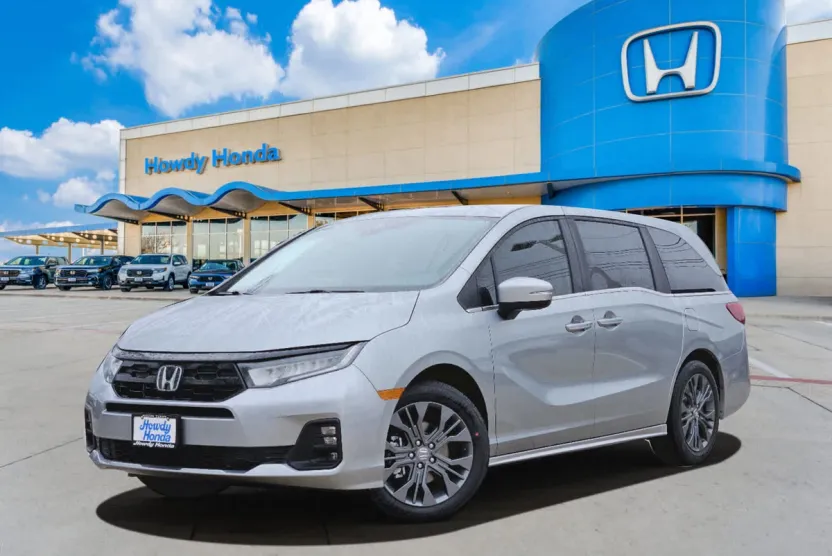 2026 Honda Odyssey Touring photo 1