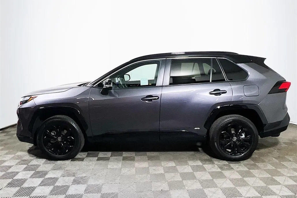2024 Toyota RAV4 Hybrid XSE photo 1