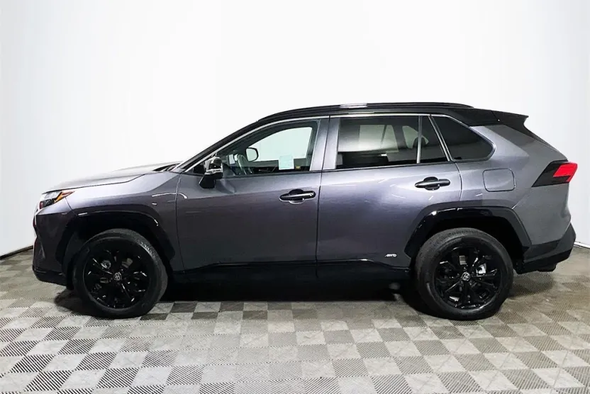 2024 Toyota RAV4 Hybrid XSE photo 1