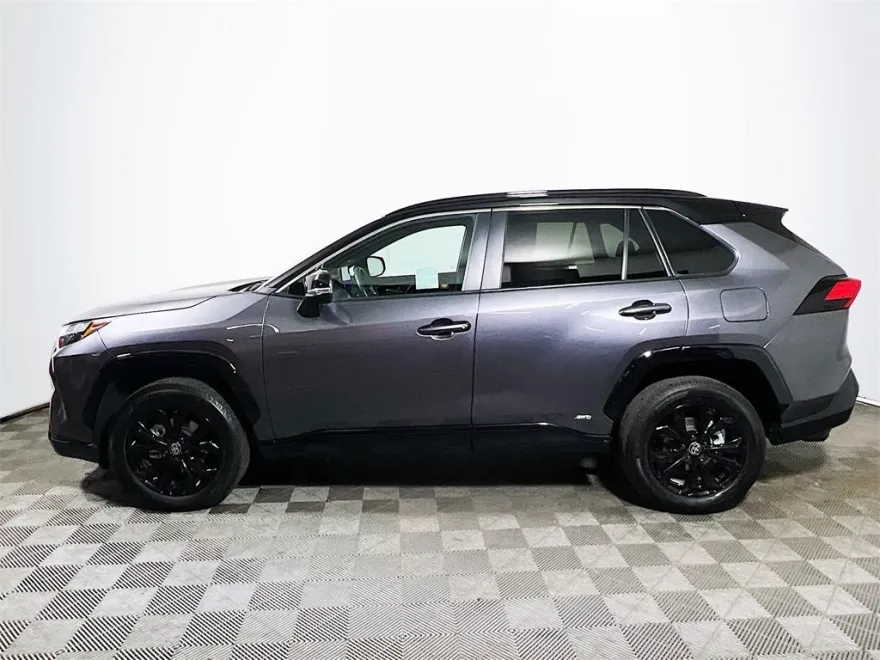 2024 Toyota RAV4 Hybrid XSE photo 1