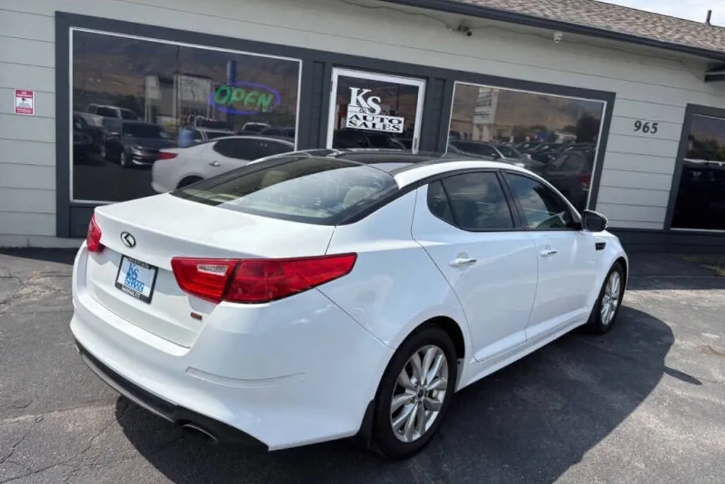 2015 Kia Optima EX photo 1