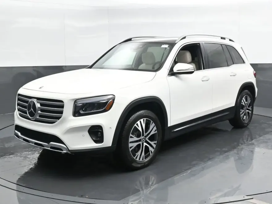 2024 Mercedes Benz GLB 250 4MATIC photo 1