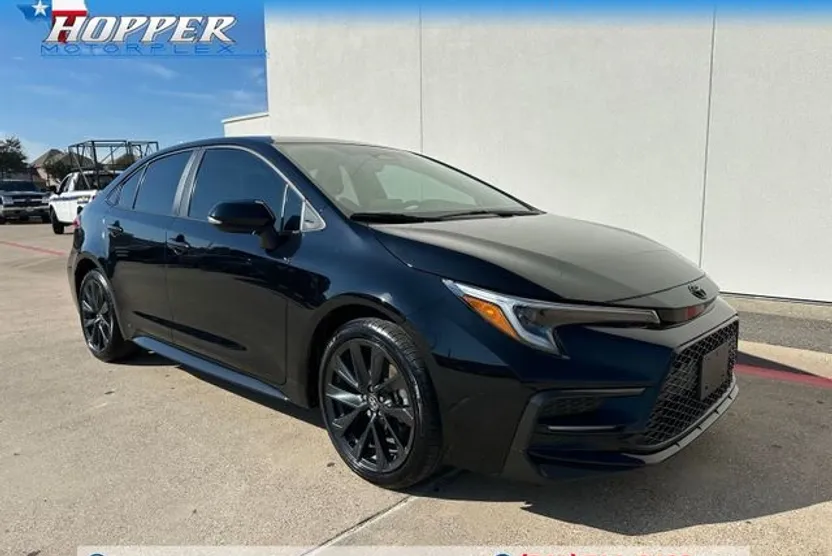 2024 Toyota Corolla SE photo 1
