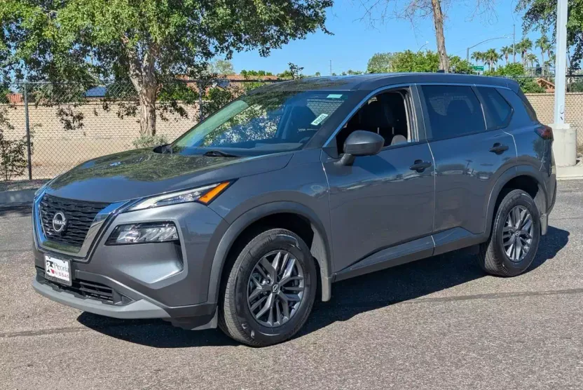 2023 Nissan Rogue S photo 1