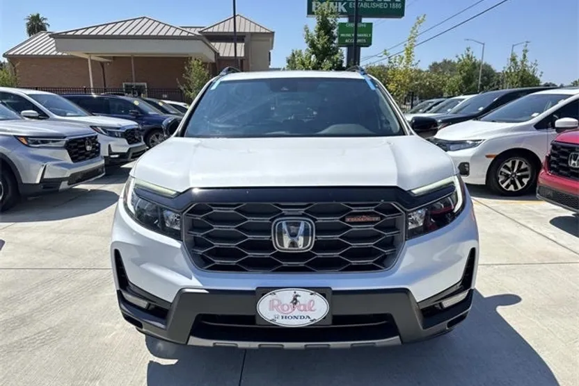 2022 Honda Passport TrailSport photo 1