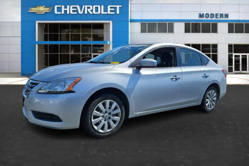 2015 Nissan Sentra SV photo 1