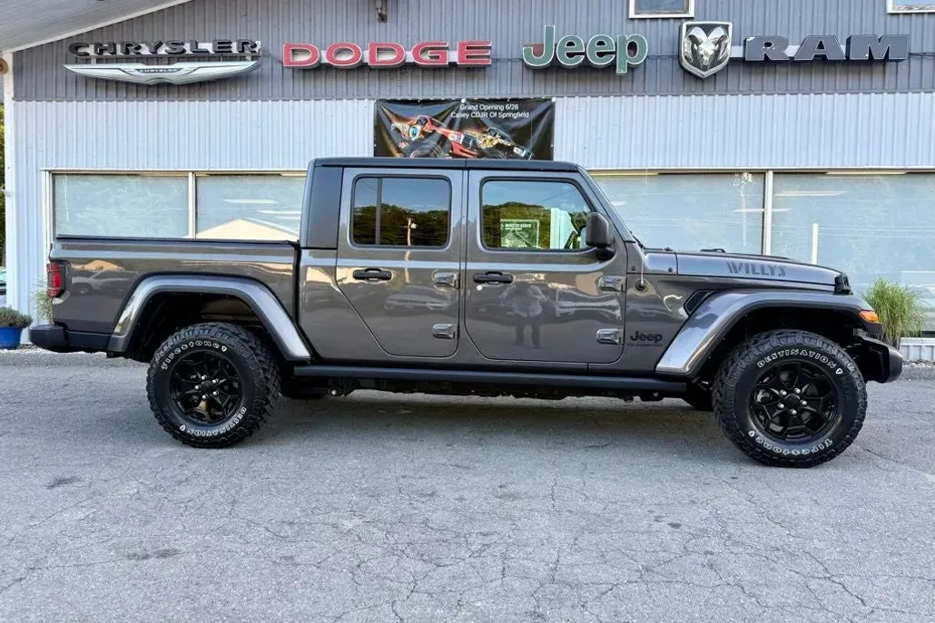 2021 Jeep Gladiator Willys photo 1