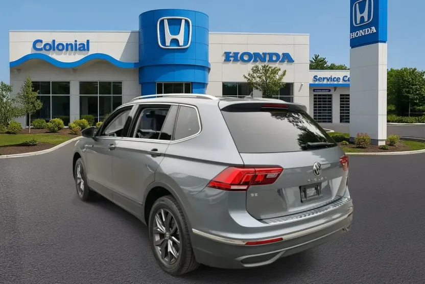 2023 Volkswagen Tiguan SE photo 1