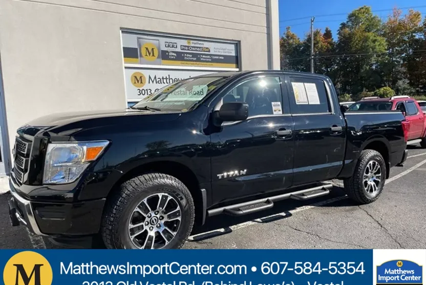 2024 Nissan Titan SV photo 1