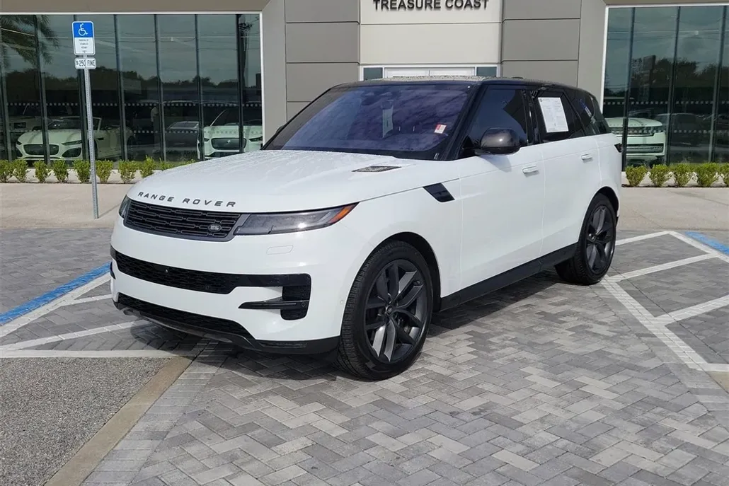 2023 Land Rover Range Rover Sport SE photo 1