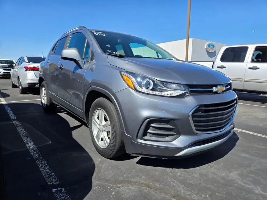 2019 Chevrolet Trax LT photo 1