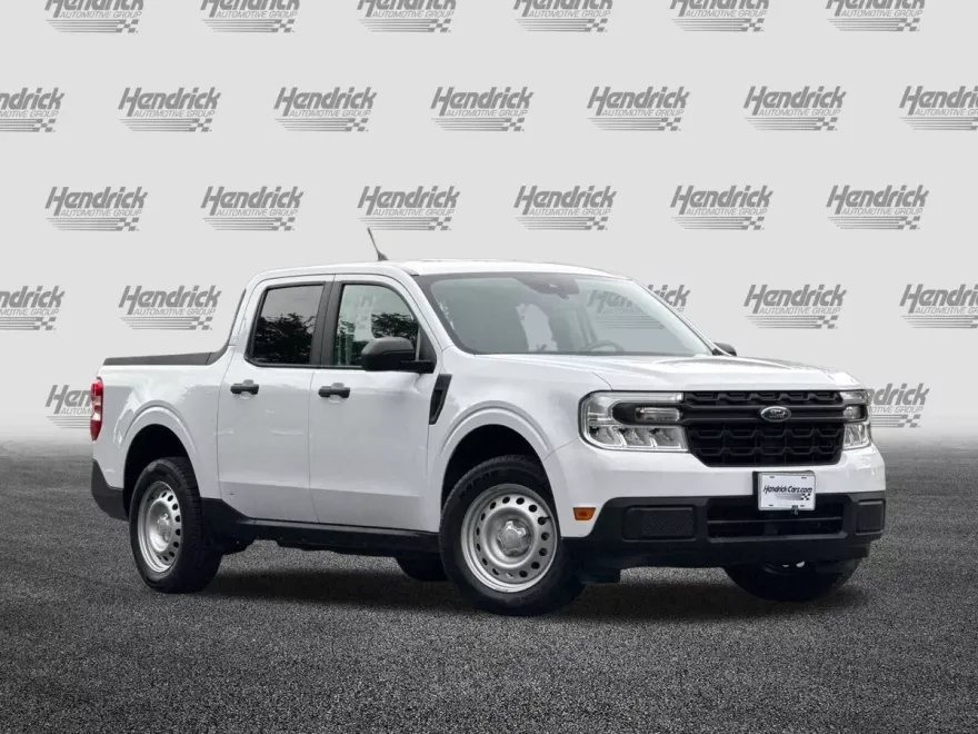 2022 Ford Maverick XL photo 1